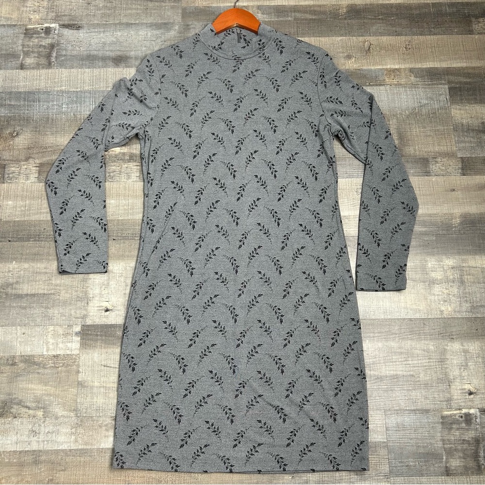 RELATIVITY vintage long sleeve mock neck zip back gray dress size L